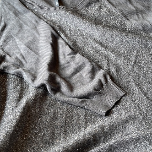 Never worn Festive light weight too for a cool and windy day! - Picture 4 of 7